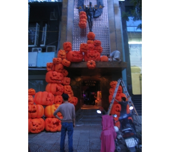 Trang trí Halloween