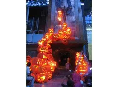 Trang trí Halloween